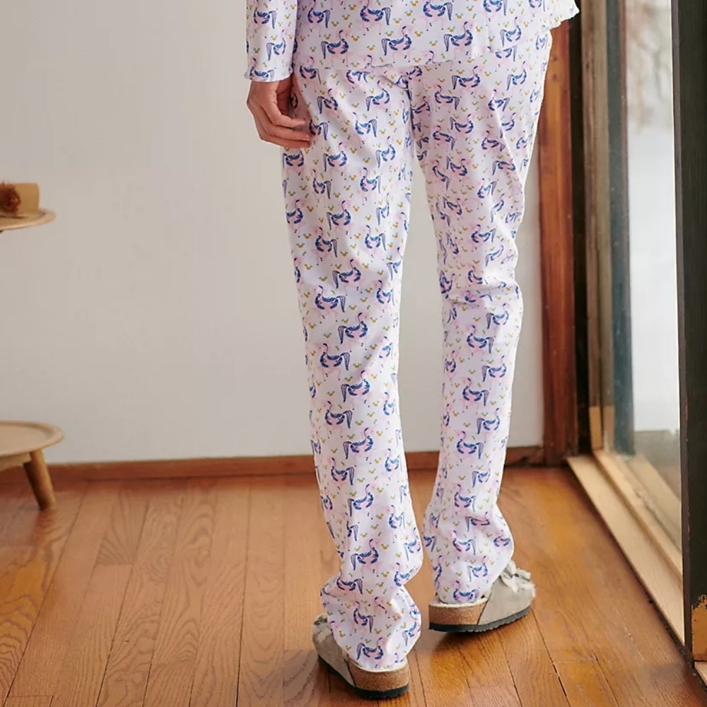 Roller Rabbit White Pajama Set with Blue and Pink Accents